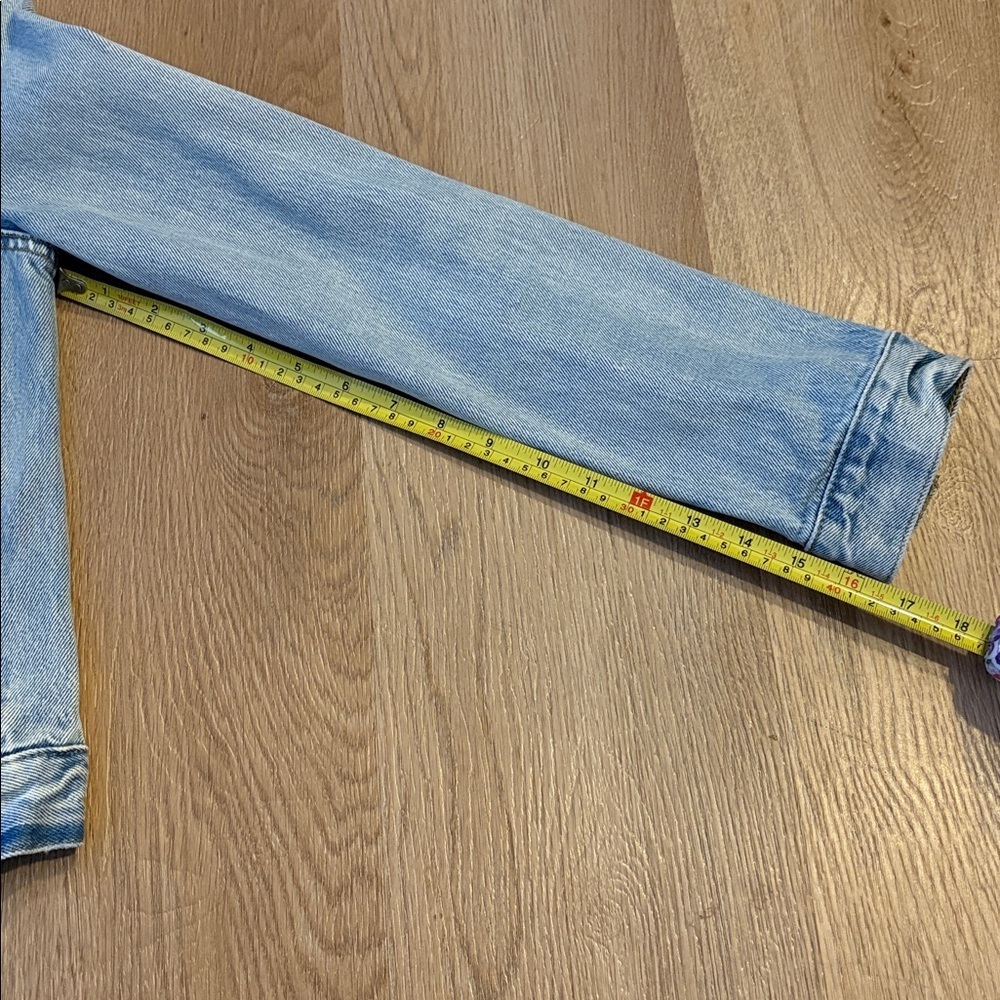 Levi's Light Wash Blue Denim Jean Jacket - Picture 3 of 3